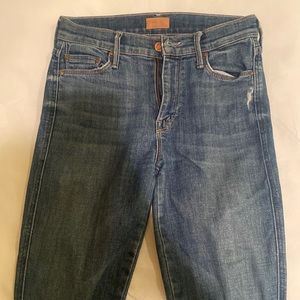 Size 25 super comfy / stretchy mother skinny jeans